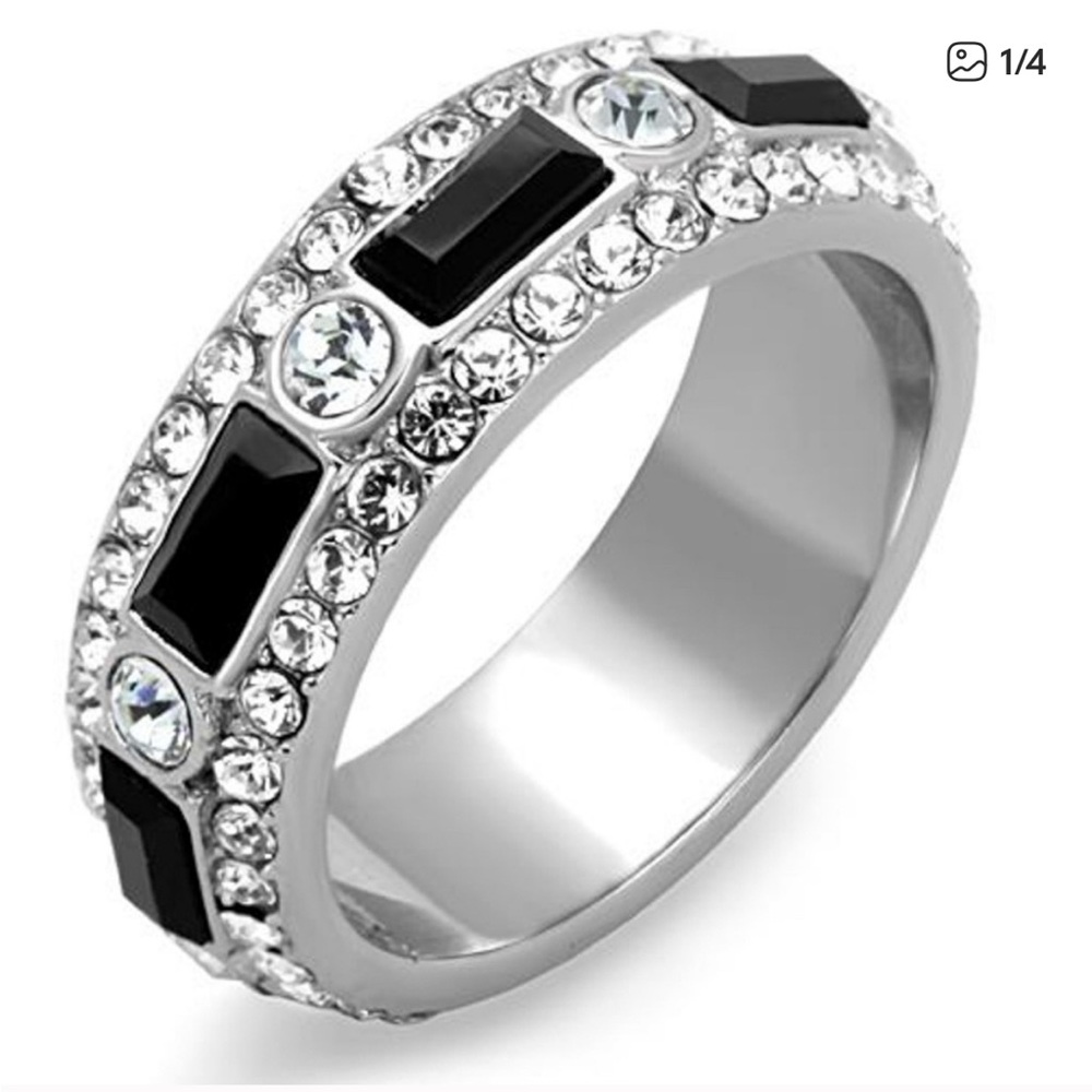 GREAT OFFER BLACK FRIDAY 3 FOR THE PRICE OF ONE $25 dollars for 3 rings🥰🥰🥰🥰🌟🌟🌟🌟
